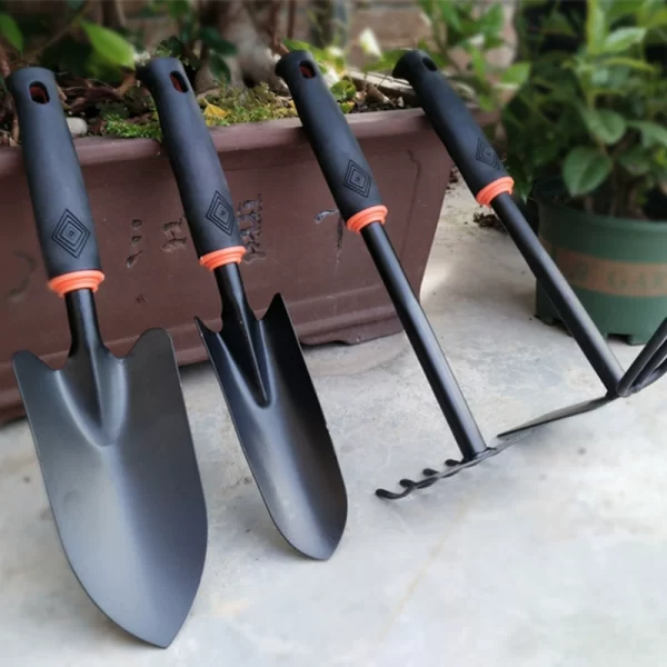 Four-piece garden shovel set